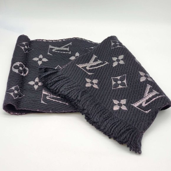 Authentic Louis Vuitton Black Logomania Shine Scarf Brand New - Picture 4 of 10